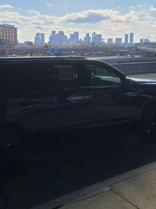 Limo service from Boston Logan  to  Boston State House  